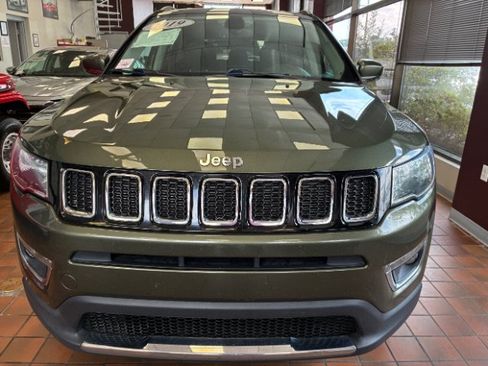 Used 2019 Jeep Compass Limited AWD/4WD image 5