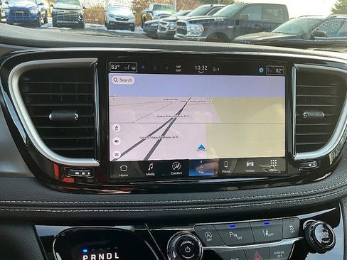 New 2026 Chrysler Pacifica Select FWD image 24