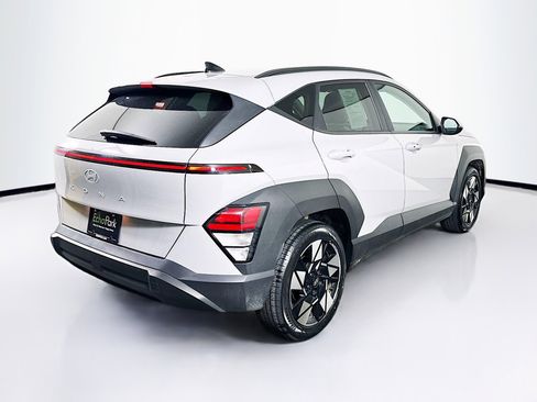 Used 2024 Hyundai Kona SEL FWD image 9