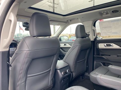New 2026 Ford Explorer Active w/ Active Comfort Package image 26