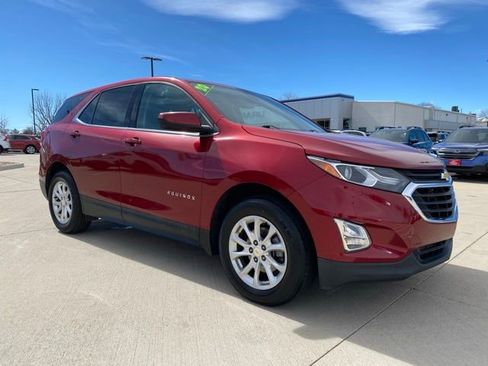 Used 2020 Chevrolet Equinox LT w/ Driver Convenience Package FWD image 7