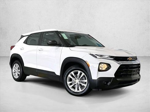 Used 2023 Chevrolet TrailBlazer LS FWD image 12