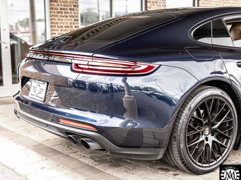 Used 2018 Porsche Panamera 4 AWD/4WD image 12