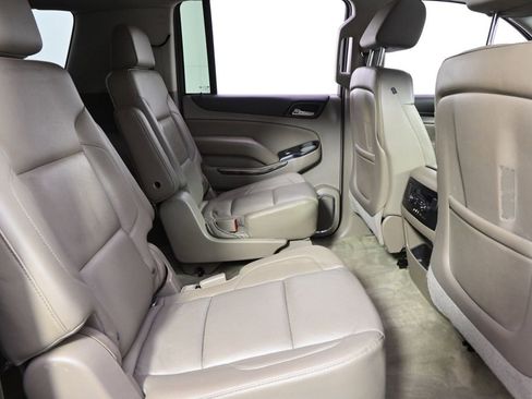 Used 2015 GMC Yukon XL SLT w/ Open Road Package AWD/4WD image 18
