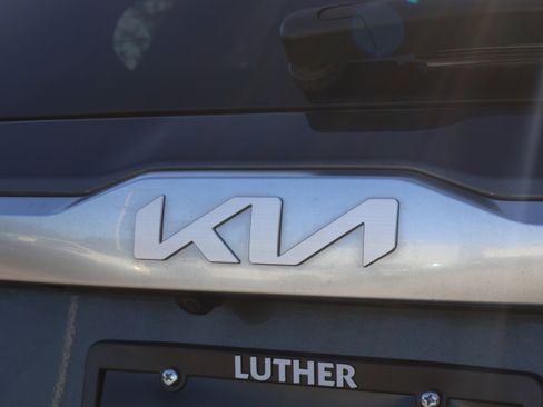 Used 2023 Kia Seltos SX w/ SX Sunroof Package AWD/4WD image 17