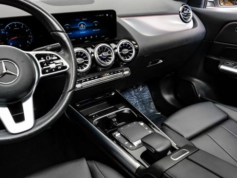 Used 2023 Mercedes-Benz GLA 250 w/ Premium Package image 27