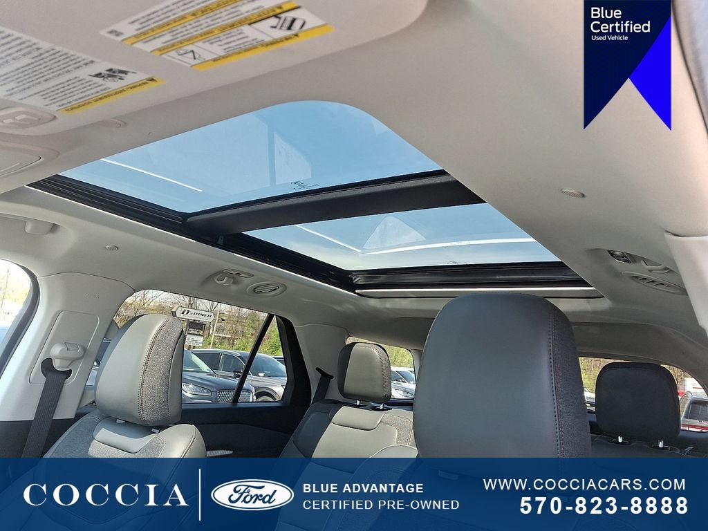 Certified 2025 Ford Explorer Active w/ Active Comfort Package AWD/4WD image 15