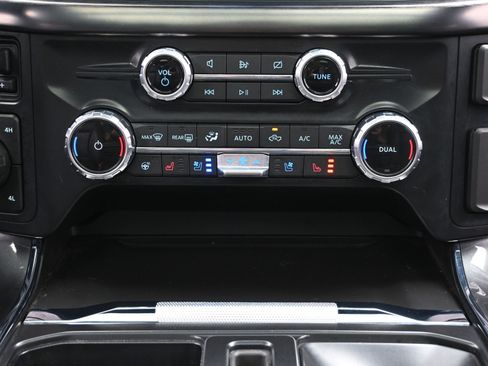 Used 2022 Ford F150 Lariat w/ Equipment Group 502A High image 36