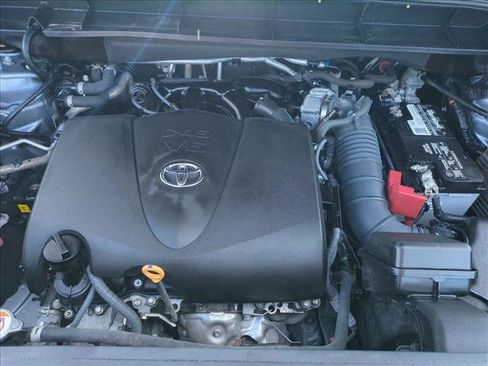 Used 2022 Toyota Highlander Limited FWD image 24