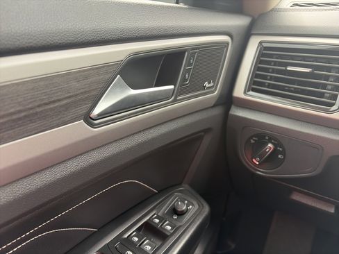 Used 2021 Volkswagen Atlas SEL Premium w/ MDO Package (Bench Seat) AWD/4WD image 35