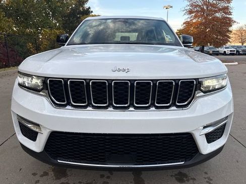 Used 2024 Jeep Grand Cherokee Limited image 8