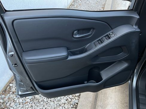 New 2026 Nissan Frontier S image 13