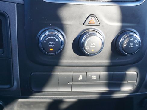 Used 2018 RAM 3500 Tradesman w/ Chrome Appearance Group image 12