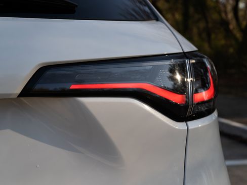 Certified 2025 Honda HR-V EX-L image 13