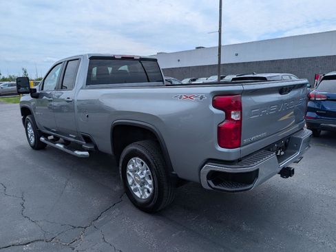 Used 2024 Chevrolet Silverado 2500 LT w/ Convenience Package AWD/4WD image 5