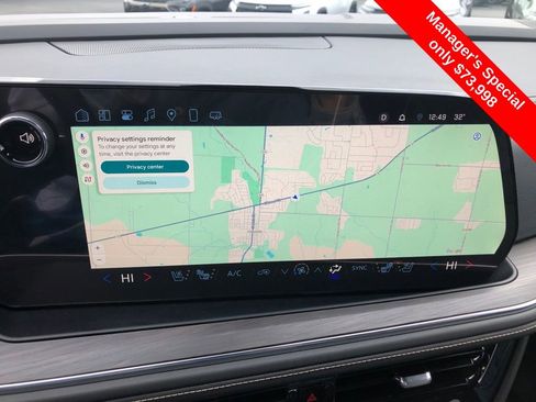 Used 2025 Chevrolet Suburban Premier AWD/4WD image 22