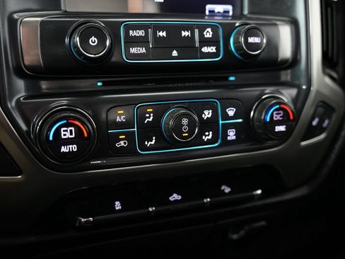 Used 2018 Chevrolet Silverado 1500 LT w/ All Star Edition AWD/4WD image 24