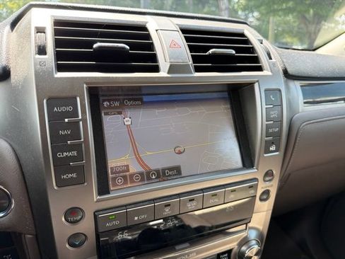 Used 2018 Lexus GX 460 w/ Navigation Package AWD/4WD image 22