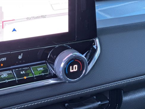 Used 2026 Chevrolet Colorado LT image 30