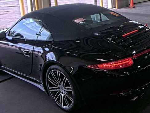 Used 2016 Porsche 911 Carrera 4 AWD/4WD image 4