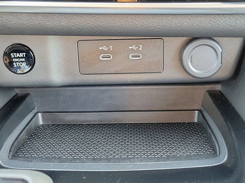 Certified 2025 Nissan Rogue SV image 29