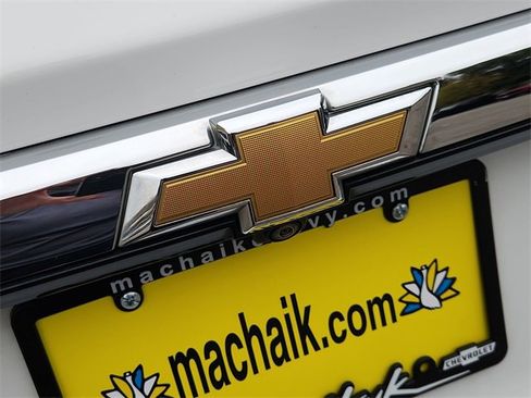 Used 2023 Chevrolet Traverse LS image 29