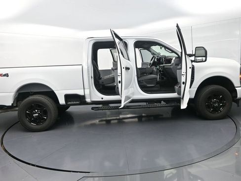 Used 2024 Ford F250 XL w/ STX Appearance Package AWD/4WD image 37