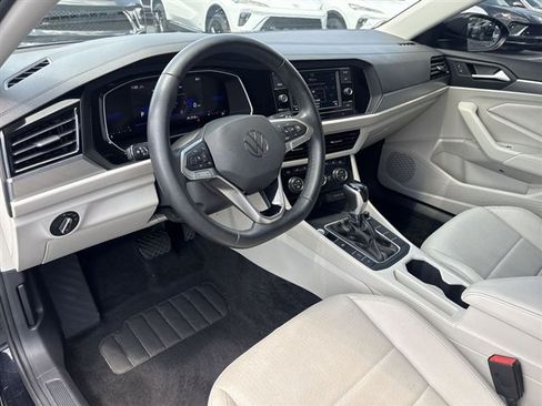 Used 2024 Volkswagen Jetta SE w/ Black Wheel Package FWD image 10