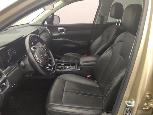 Used 2021 Kia Sorento S w/ Panoramic Sunroof Package image 17