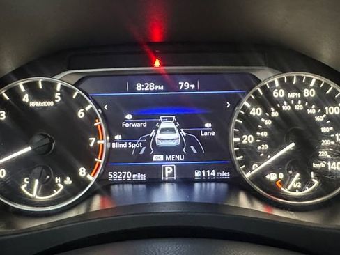 Used 2025 Nissan Altima 2.5 SV FWD image 11