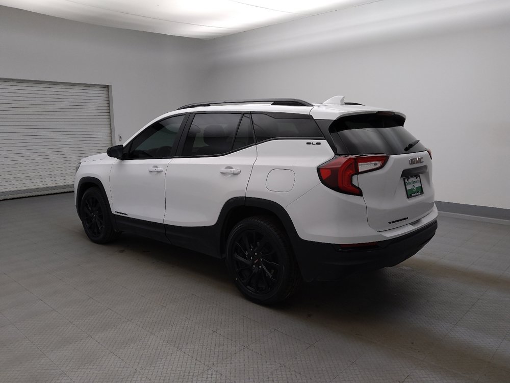Used 2023 GMC Terrain SLE w/ Elevation Edition FWD image 3