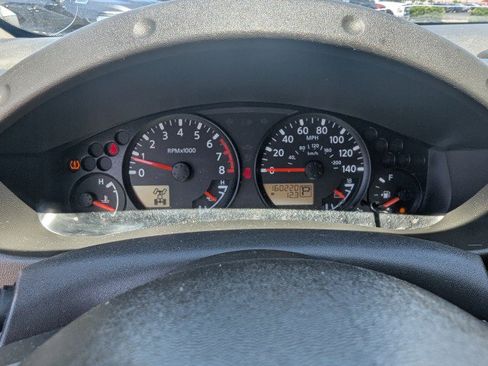Used 2018 Nissan Frontier SV AWD/4WD image 14