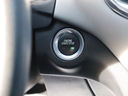 Used 2022 Chevrolet Equinox LS w/ LS Convenience Package image 29