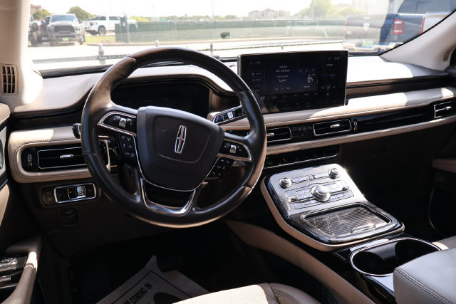 Used 2022 Lincoln Nautilus Reserve w/ Equipment Group 201A FWD image 11