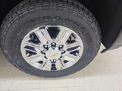 New 2026 Chevrolet Silverado 2500 High Country w/ High Country Premium Package AWD/4WD image 10