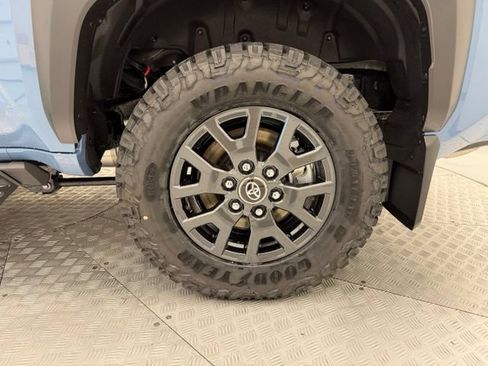 New 2026 Toyota 4Runner SR5 AWD/4WD image 22