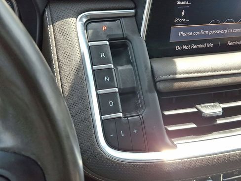 Used 2021 GMC Yukon XL SLT w/ SLT Premium Package AWD/4WD image 12