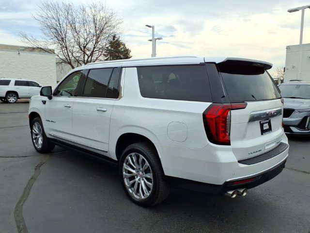 Used 2023 GMC Yukon XL Denali w/ Max Trailering Package AWD/4WD image 9