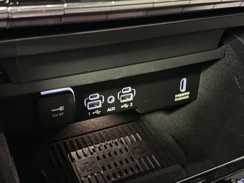 New 2026 Jeep Grand Wagoneer Summit w/ Premium Group III AWD/4WD image 24