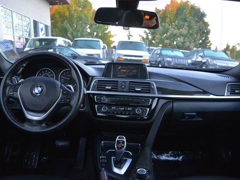 Used 2018 BMW 330i Sedan image 15