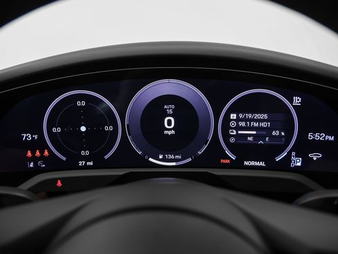 New 2025 Porsche Taycan image 30