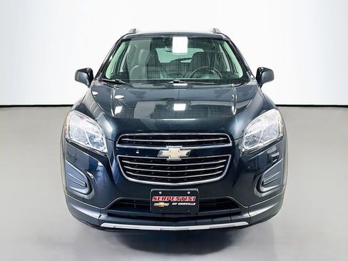 Used 2016 Chevrolet Trax LT w/ LT Convenience Package AWD/4WD image 2