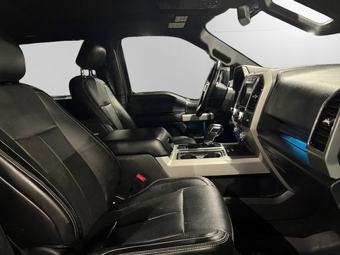 Used 2018 Ford F150 Lariat w/ Equipment Group 502A Luxury image 15