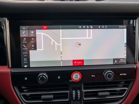 New 2026 Porsche Macan S image 18