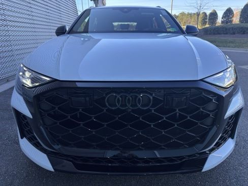 New 2025 Audi RS Q8 performance image 8