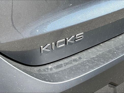 Used 2026 Nissan Kicks SV w/ SV Premium Package FWD image 13