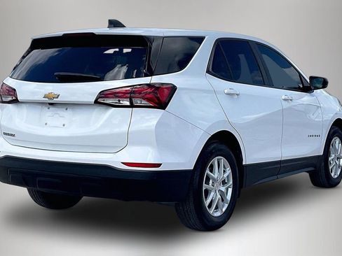Used 2022 Chevrolet Equinox LS w/ LS Convenience Package FWD image 5