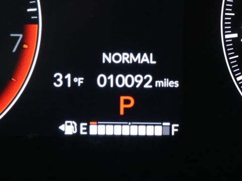 Certified 2025 Honda HR-V LX image 13