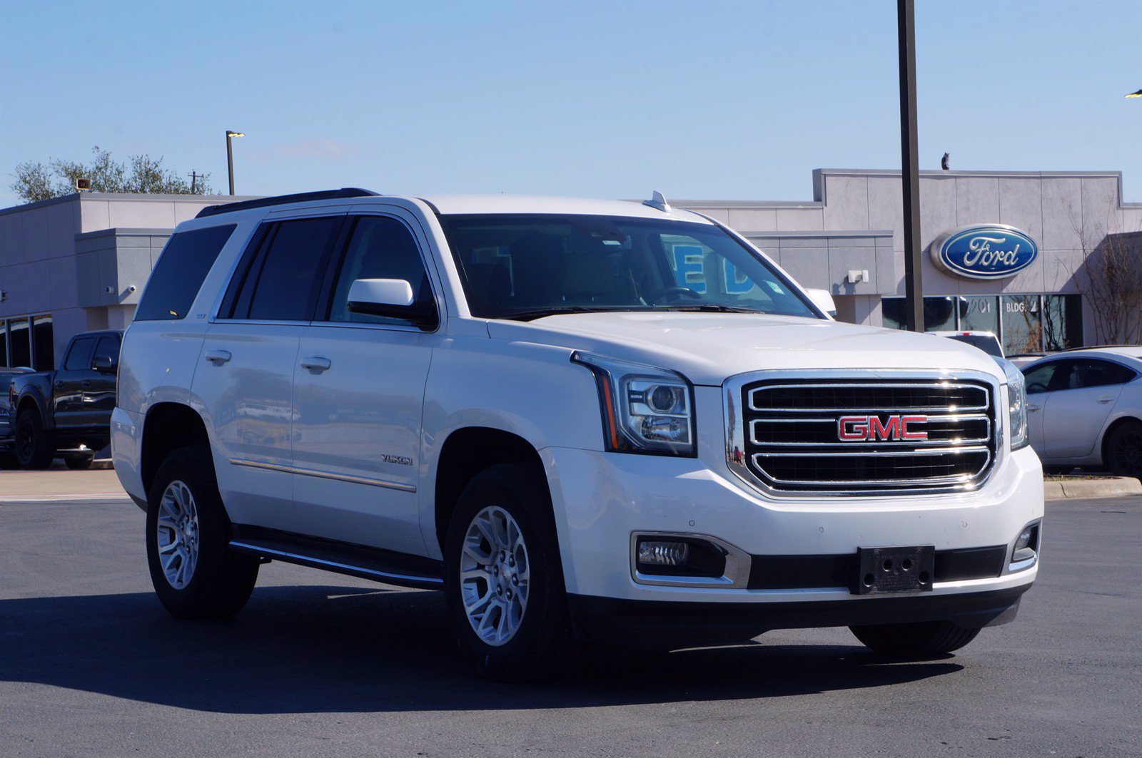 Used 2019 GMC Yukon SLT RWD image 3