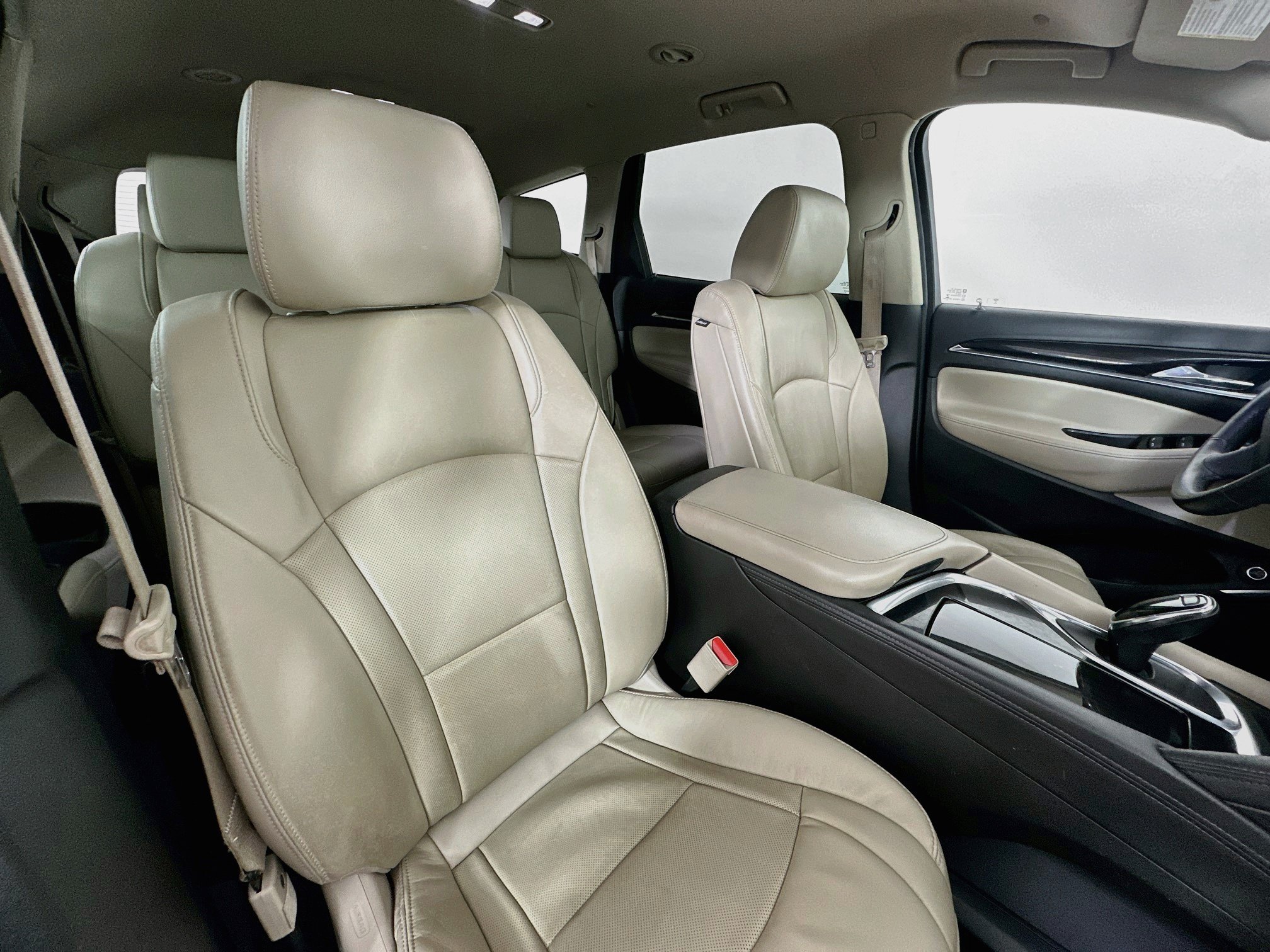 Used 2019 Buick Enclave Essence AWD/4WD image 27